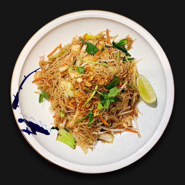Smažené rýžové nudle s pak choi
